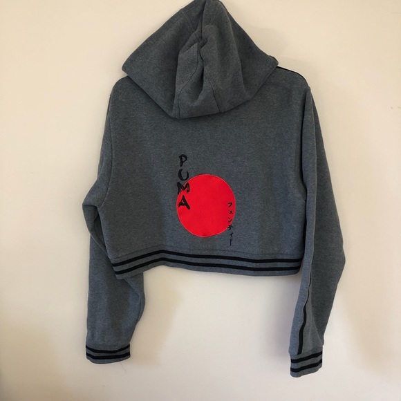 PUMA x FENTY by Rihanna Gray Cropped Relaxed Oversized Lace Up Rising Sun Hoodie - Picture 1 of 7